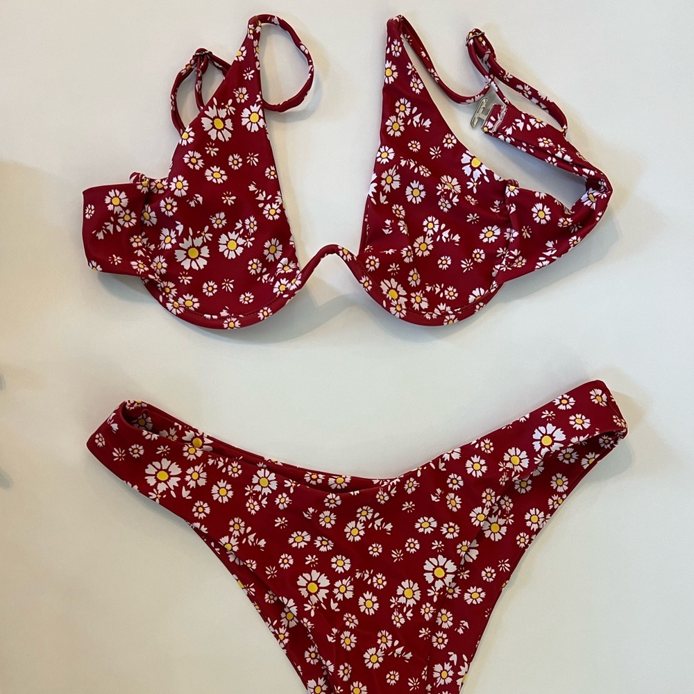 Red and Daisy Bikini set